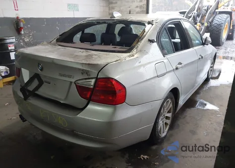 2006 BMW 325I z USA, uszkodzony, nr VIN WBAVB13536PT27132